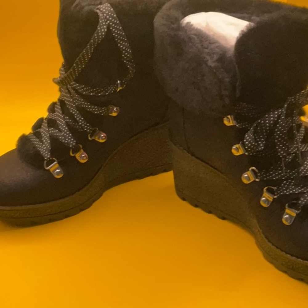 Shoe boots